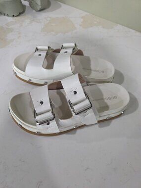 BCBGeneration Bamba White Sandals Sz 7.5 NEW